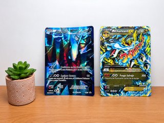 Lote 2 cartas Pokémon Jumbo – Charizard y Darkrai