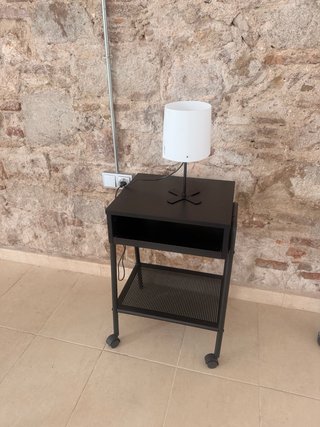Lámpara de mesa minimalista