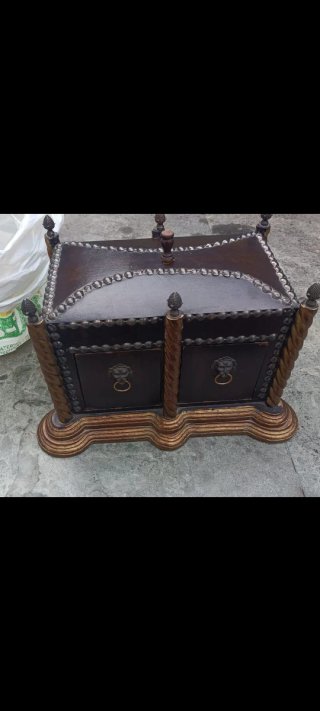 Joyero o cofre  Antiguo con Detalles Decorativos
