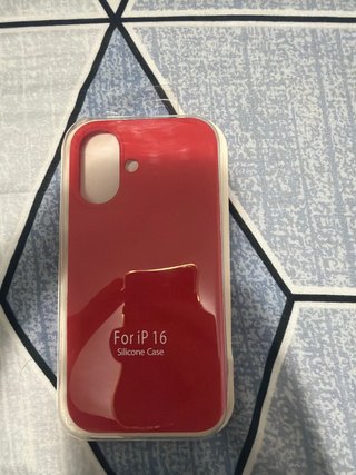 Funda de Silicona Roja para iPhone 16