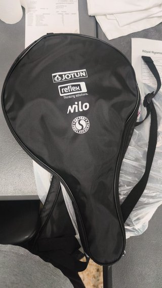2 Fundas para Raqueta de Pádel +2 camisetas y muñe