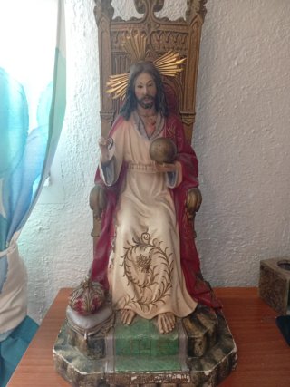 Figura Religiosa Antigua de Escayola