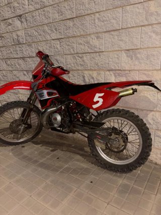 Moto Enduro Beta Trueba Roja