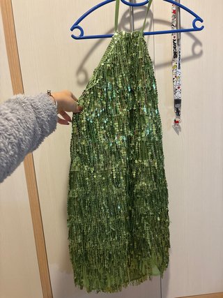 Vestido de fiesta corto verde con lentejuelas