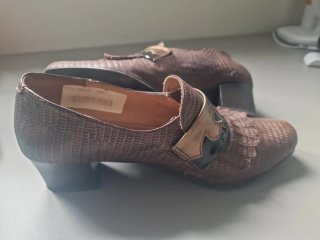 Zapatos de tacón Adela Gonzales marrones T.37