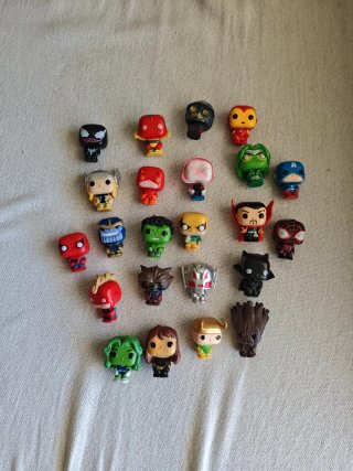 Pack de 23 Mini Figuras Funko Marvel