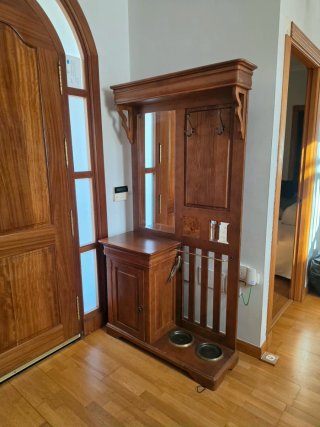 Mueble de entrada de madera