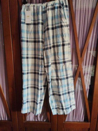 Pantalón de mujer estampado cuadros
