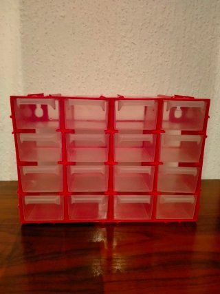 Organizador de tornillos con 16 cajones