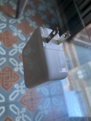 Adaptador de corriente Apple 30W USB-C Británico