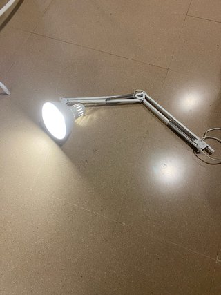 Lámpara de estudio con acople a mesa