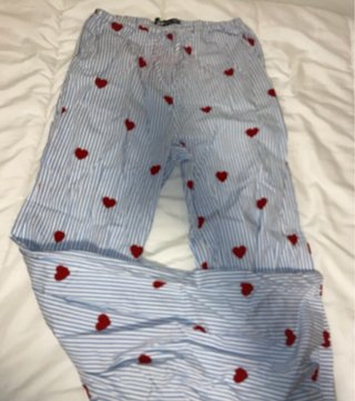 Pantalón de pijama rayas y corazones