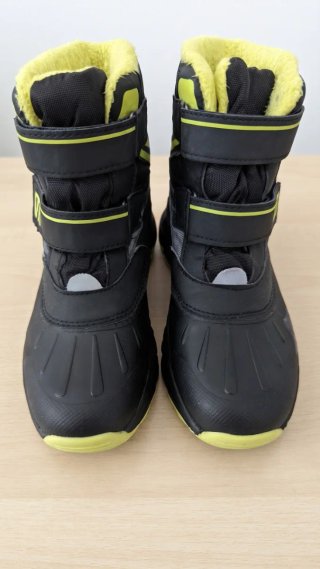 Botas de Nieve Negras y Amarillas