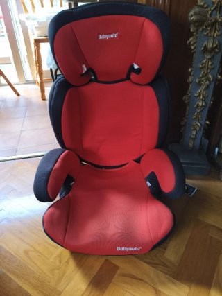 Sillita de coche Babyauto roja