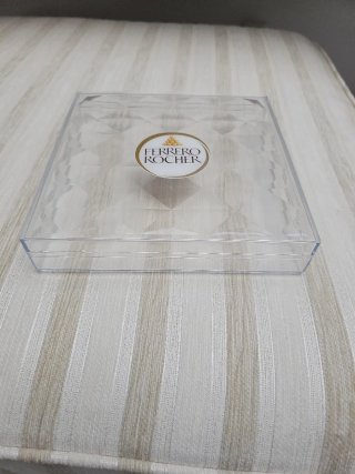 Caja Ferrero Rocher Transparente