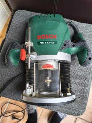 Fresadora Bosch POF 1200 AE