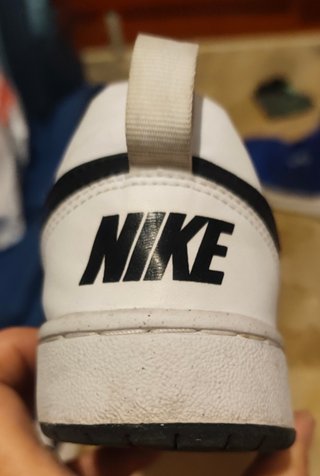 Zapatillas Nike Blancas y Negras Talla 38.5