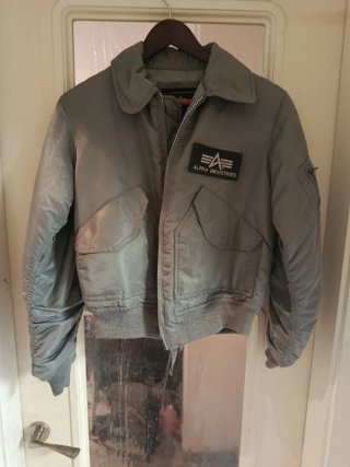 Cazadora Alpha Industries verde oliva Talla L