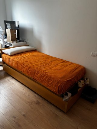 Cama de 90cm con somier y colchón de calidad
