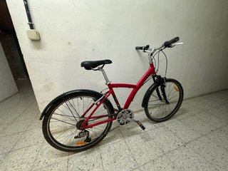 Bicicleta B-TWIN Roja