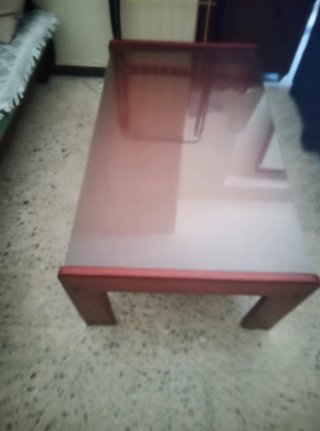 Mesa de centro de madera y cristal