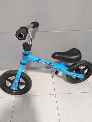 Bicicleta de equilibrio Hurricane azul