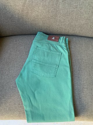 Pantalón vaquero verde de Pertegaz