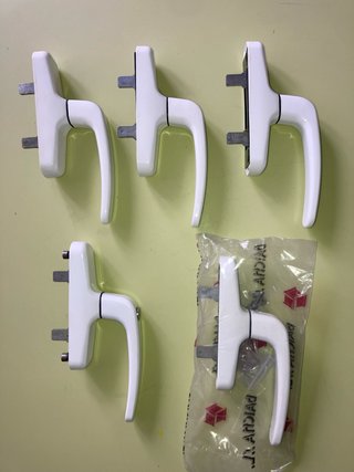 Set de 5 Manillas para Ventana PVC Blancas