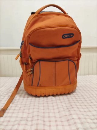 Mochila Escolar Totto Naranja con Ruedas