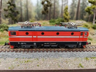 Locomotora Fleischmann 4365 H0 SJ Rc4 1138