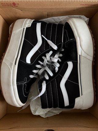 Zapatillas Vans Sk8-Hi Negras y Blancas
