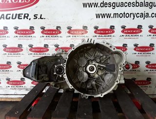 P30616031 / 031m56hb caja volvo v40 familiar 15271