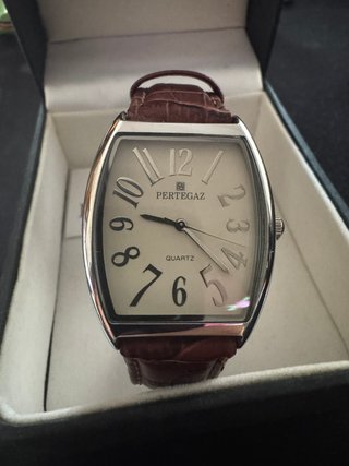 Reloj Pertegaz Clásico con Estuche