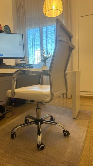 Silla de escritorio reclinable blanca
