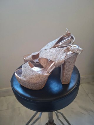 Tacones Encor Dorados Talla 36