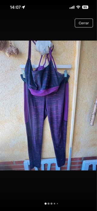 Conjunto Deportivo Top y Leggings Talla M
