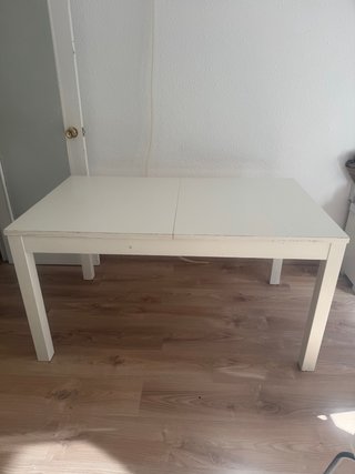 Mesa de comedor extensible blanca