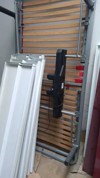 Cama articulada con motor