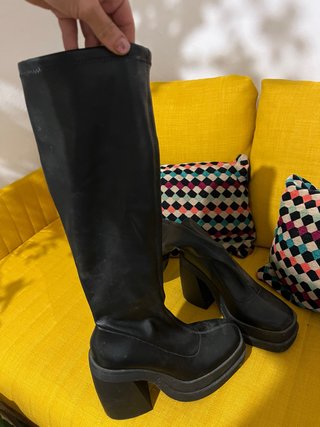 Botas Altas Negras con Plataforma