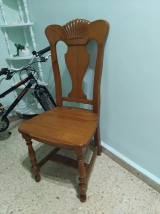 Set de 4 sillas de madera