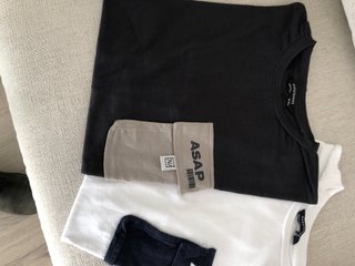 2 Camisetas Nukutavake Talla 18 años, nuevas