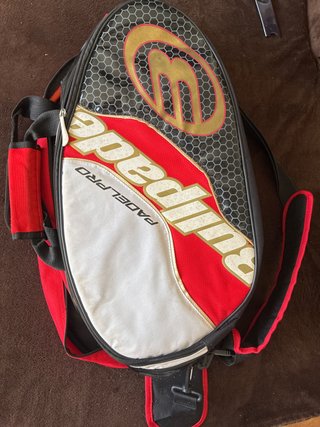Paletero Bullpadel Padel Pro más 4fundas pala
