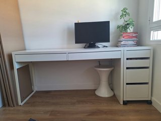 Mesa Escritorio Blanca con Cajonera