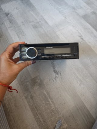 Radio de coche Pioneer DEH-09BT