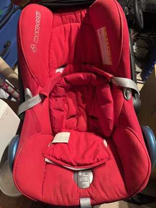 Maxi-Cosi CabrioFix rojo + base FamilyFix Isofix