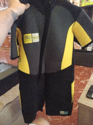 Neopreno Talla 5 y capucha de buceo. Deporte