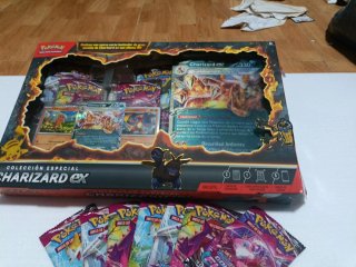 Colección Especial Pokémon Charizard EX