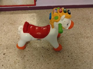 Caballito de juguete con música