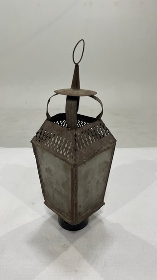 Antiguo Farol de Metal y Cristal