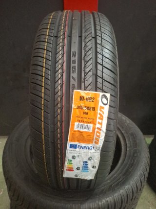 215/60 R15 94H OVATION VI-682